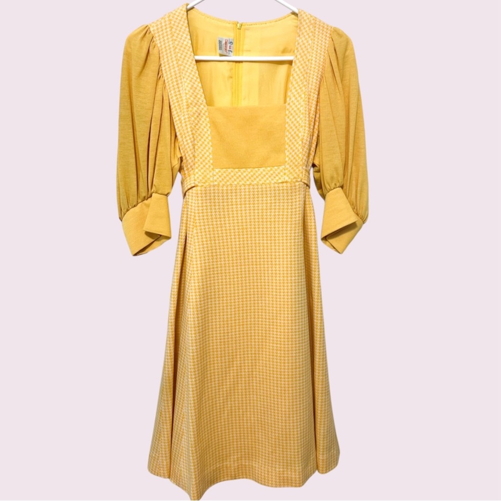 Deadstock vintage Dacron 70s dress